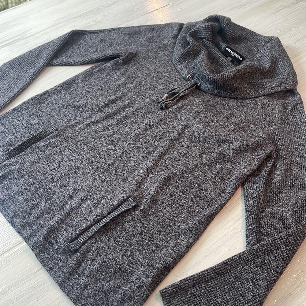 💚5/$25💚 Karl Lagerfeld Paris Cowl Neck Sweater Pullover Kangaroo Pocket Sz M